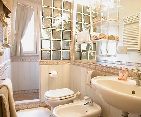 Casa Giulia * Roma